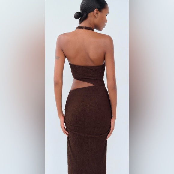 Zara Dresses & Skirts - NWT ZARA TEXTURED CUT OUT DRESS